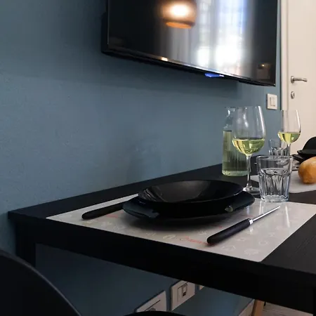 Bezzecca 12 * Mediolan